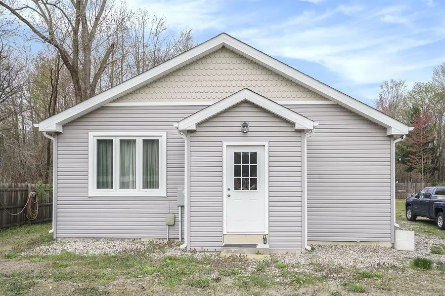 37076 76th Street, Covert, MI 49043-9782