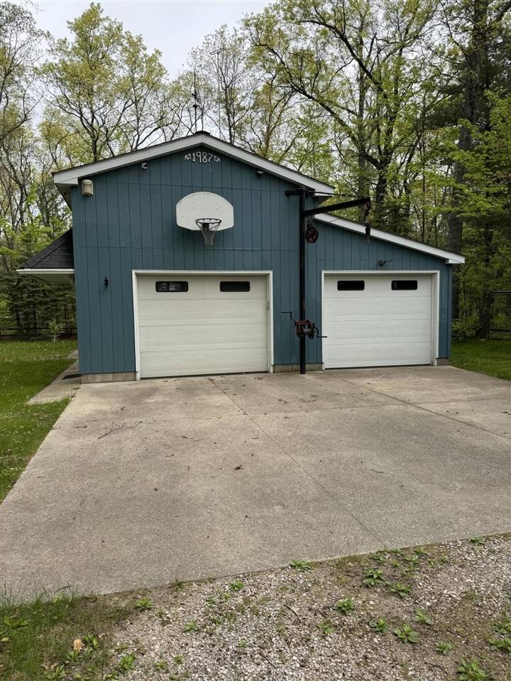 Wellston, MI 49689,18570 Caberfae Highway