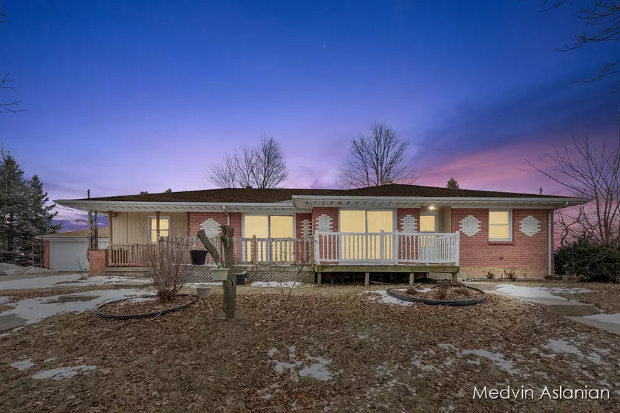 4356-4358 Kentridge Drive SE, Grand Rapids, MI 49508