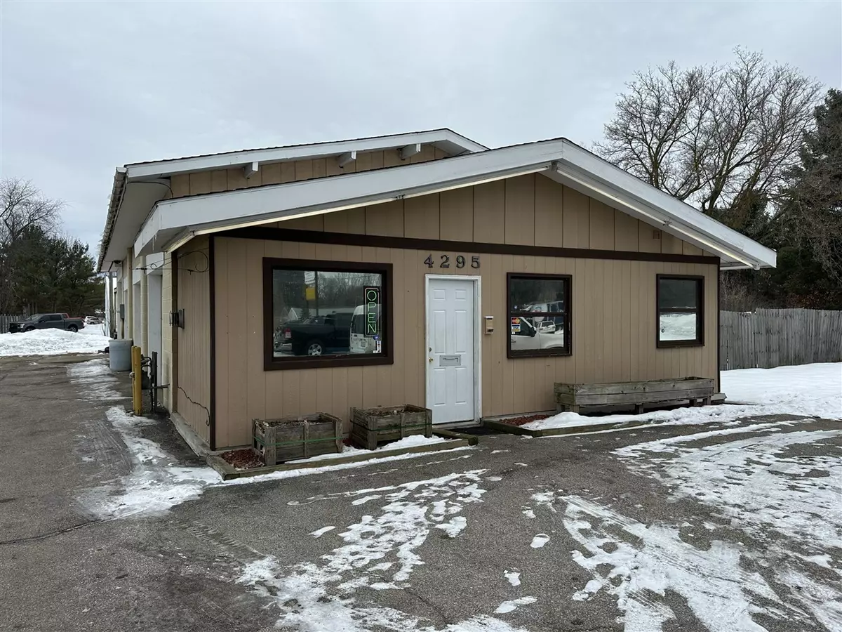 Muskegon, MI 49442,4295 E Apple Ave