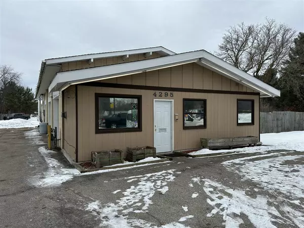 4295 E Apple Ave, Muskegon, MI 49442