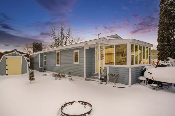 4356 Lynden Road, Shelbyville, MI 49344-9603