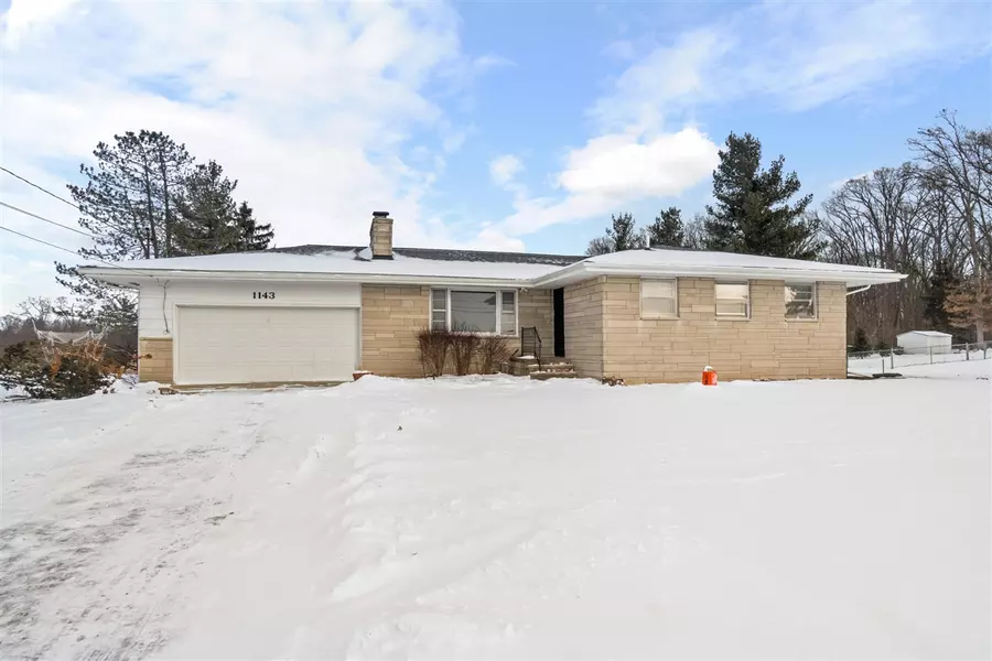 1143 Maynard Avenue, Jackson, MI 49202-1824