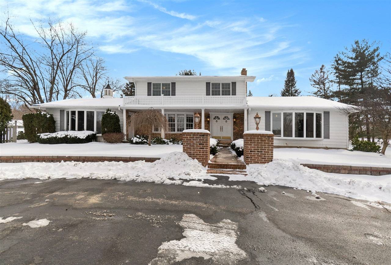 4882 Niles Buchanan Road, Buchanan, MI 49107