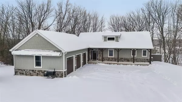 Big Rapids, MI 49307-9120,6827 E Hungerford Lake Drive