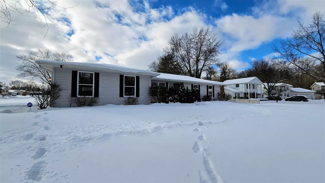 8328 Belle Bluff Drive, Grand Blanc, MI 48439-8890