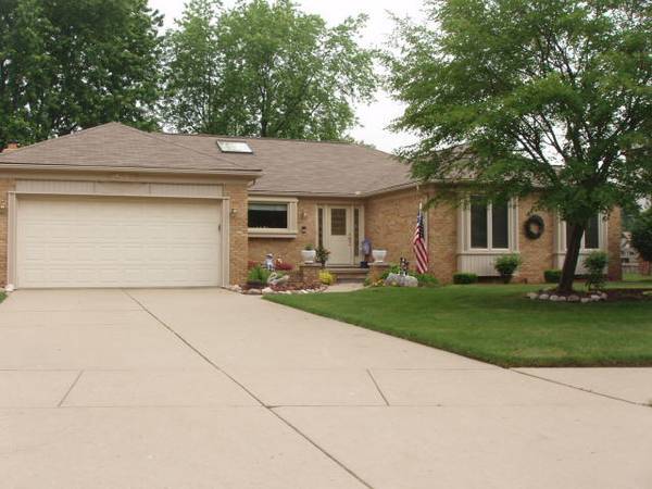 19213 Laurel Drive, Livonia, MI 48152