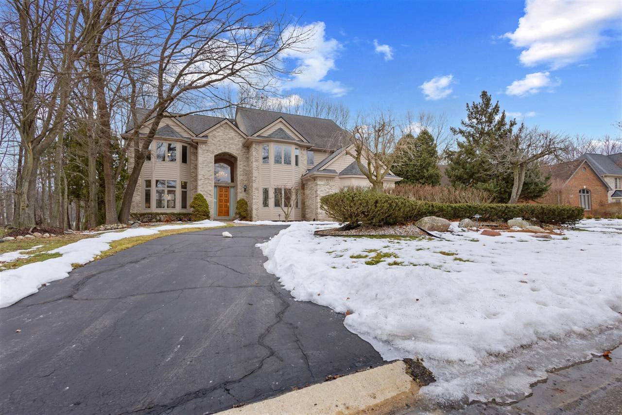 West Bloomfield, MI 48324-3258,3417 Hidden Oaks Lane