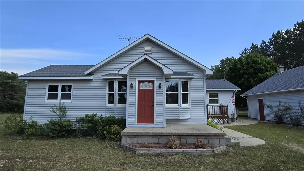 5518 Caberfae Highway, Manistee, MI 49660-9131