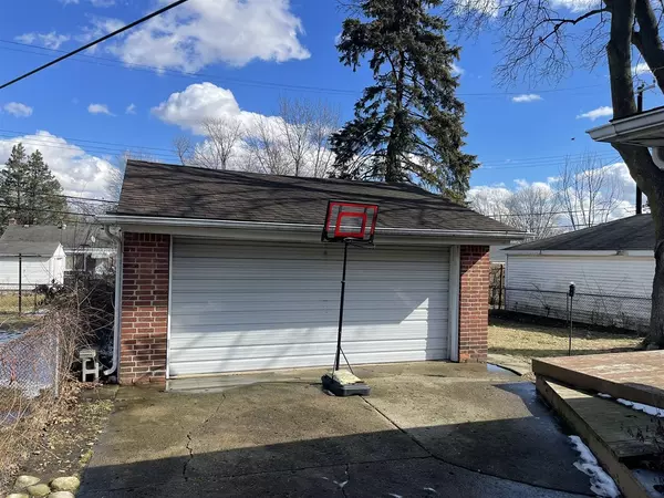 Redford, MI 48239,11380 Dixie