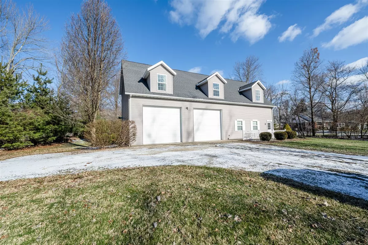 Coloma, MI 49038-9628,5520 Paw Paw Lake Road