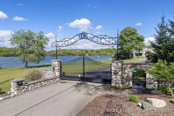 403 Cove Drive, Caledonia, MI 49316