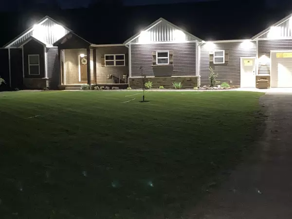 9804 Coyote Trail, Belding, MI 48809-9230