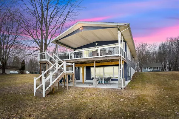 46611 Vine Avenue, Bloomingdale, MI 49026-9775