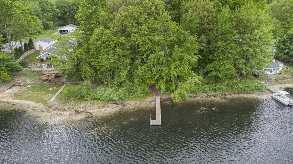 Grant, MI 49327,4495 W Lakeview Street