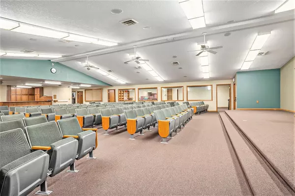 Muskegon, MI 49442,3086 E Apple Avenue