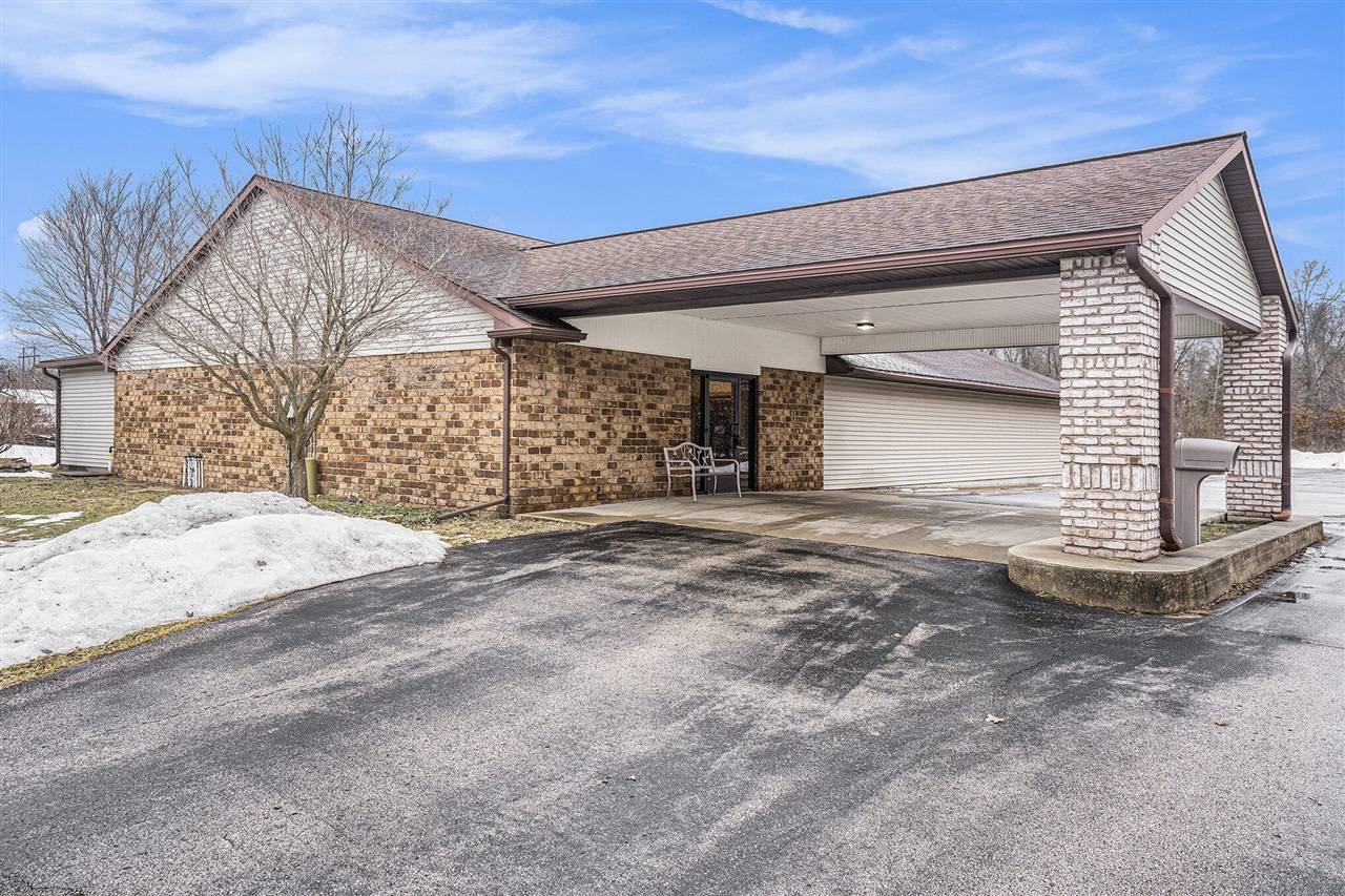 3086 E Apple Avenue, Muskegon, MI 49442
