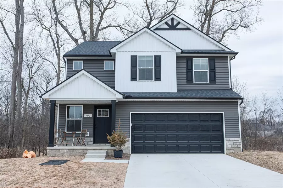 700 Machnik Drive, Chelsea, MI 48118