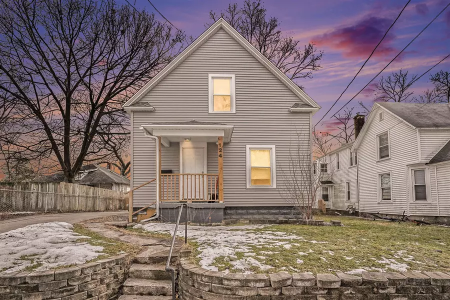 124 Palmer Street, Grand Rapids, MI 49505-4628