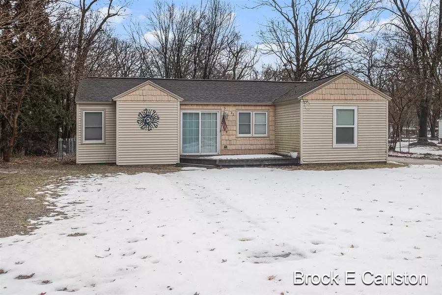 62 S Kenwood Street, Muskegon, MI 49442