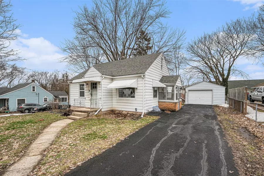 1526 Hillcrest Avenue, Grand Rapids, MI 49504