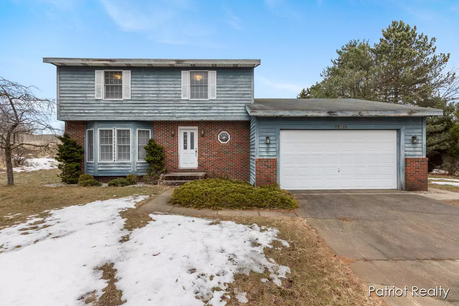 17911 Cherokee Drive, Spring Lake, MI 49456-9124
