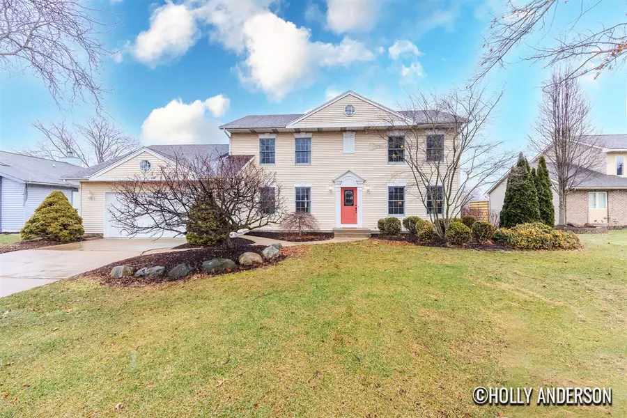 8674 Cedar Lake Drive, Jenison, MI 49428-9559