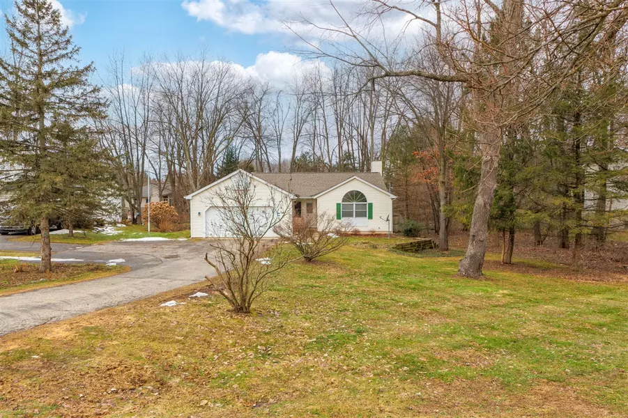 5212 S 12th Street, Portage, MI 49024-9568
