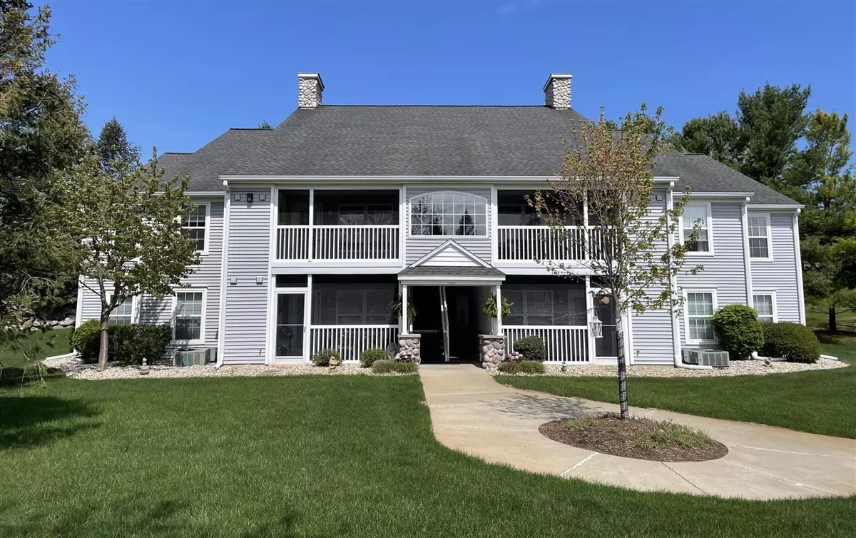 Jackson, MI 49203,726 W Barrington Circle