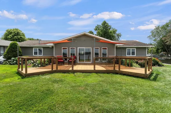 68285 George Smith Court, Edwardsburg, MI 49112-8723