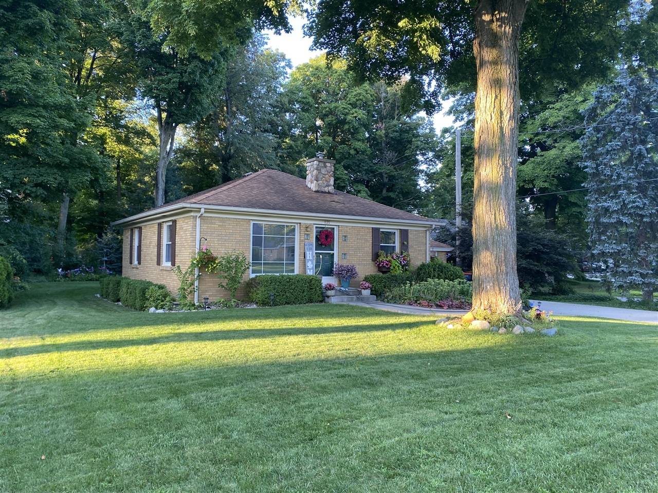Holland, MI 49423,835 E 8th Street