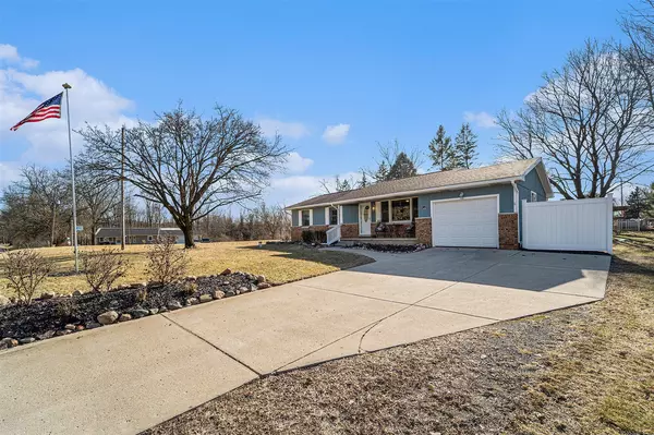 11494 Hewitt Road, Brooklyn, MI 49230-8983