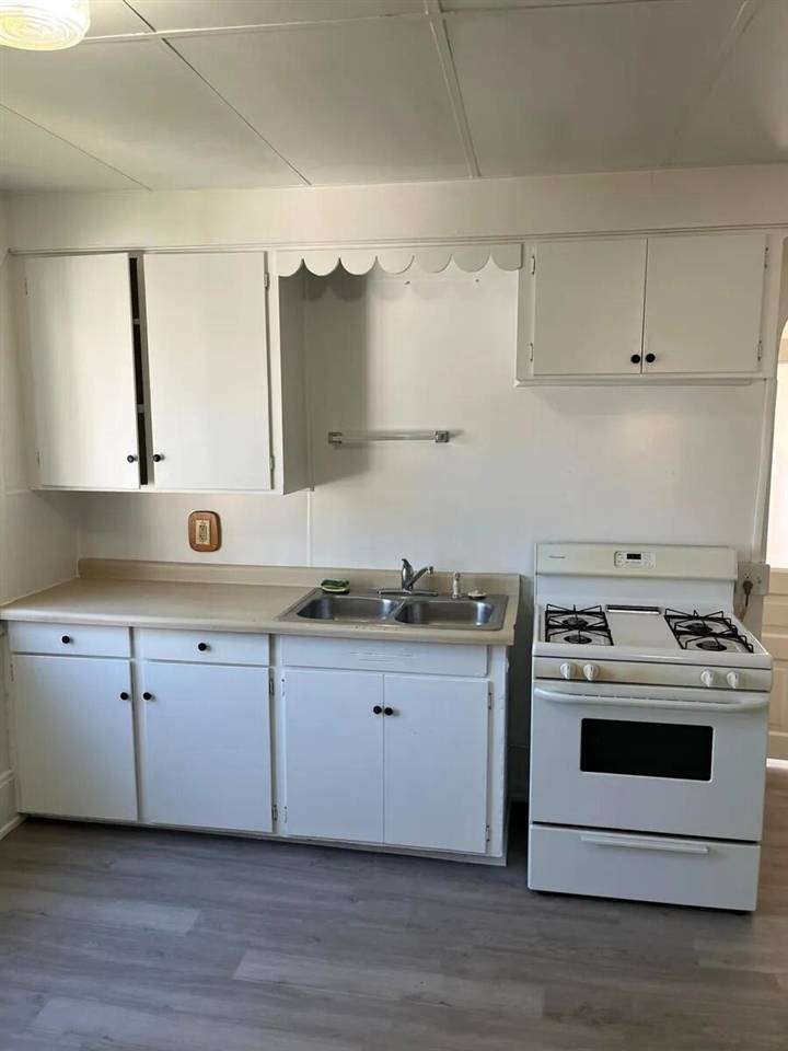 Grand Rapids, MI 49507,224 Burton Street