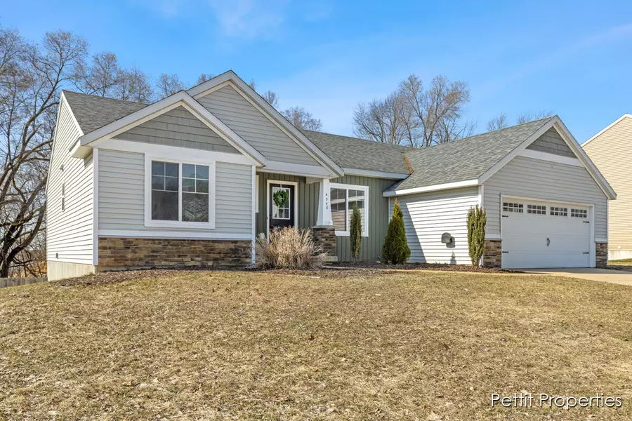 4548 Green Meadow Drive, Caledonia, MI 49316