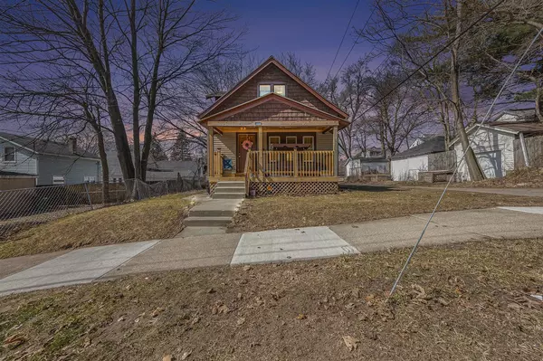 1217 Marshall Avenue, Grand Rapids, MI 49507