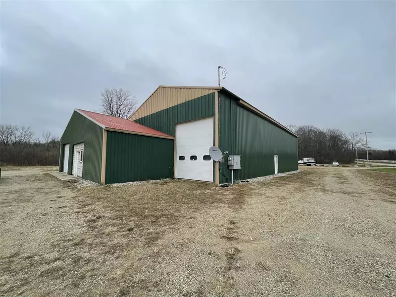 6797 118th Avenue, Fennville, MI 49408