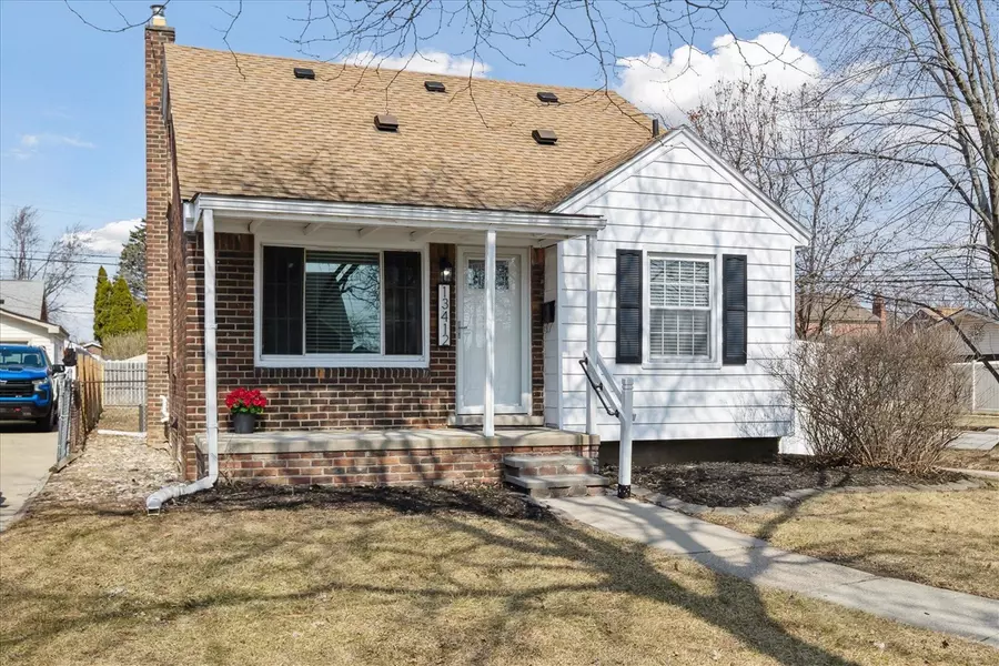 13412 Sycamore St, Southgate, MI 48195