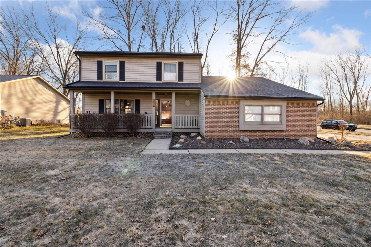 5630 Creekwood Lane, Haslett, MI 48840