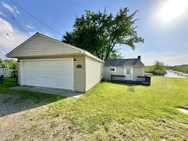 1912 Jackson Boulevard, Highland, MI 48356