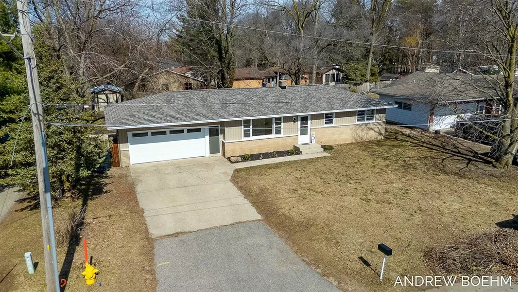 245 E 19th Street, Holland, MI 49423-4265