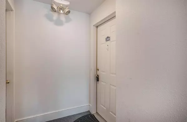 Ann Arbor, MI 48105-9288,2840 S Knightsbridge Circle