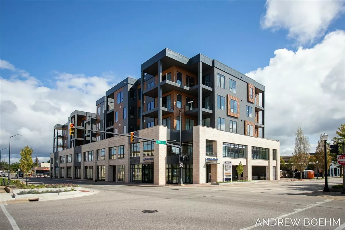 Holland, MI 49423-2863,159 S River Avenue