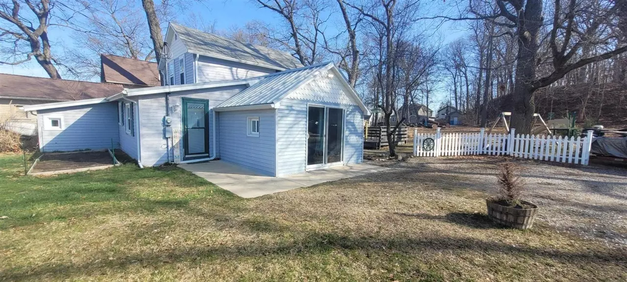 2090 Lakeview Drive, Brooklyn, MI 49230-9336