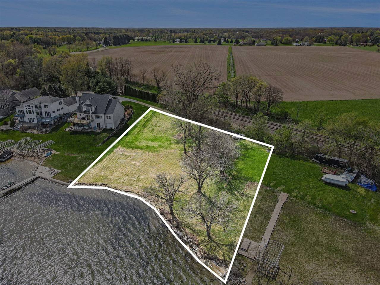11765 W Indian Lake Drive, Vicksburg, MI 49097