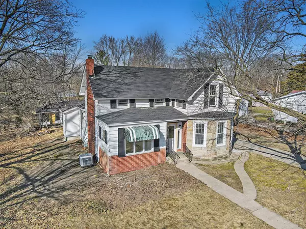 1300 River Street, Three Rivers, MI 49093