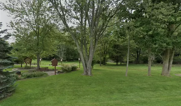 Douglas, MI 49406,319 Beachwood Way