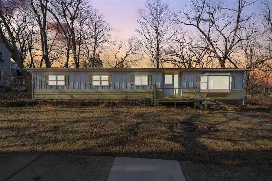 7795 Ann Arbor Street, Dexter, MI 48130-1355