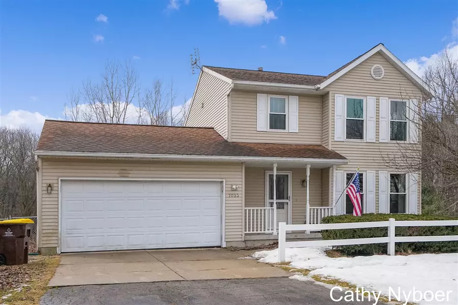 7033 Cedar Highlands Drive, Cedar Springs, MI 49319-9330