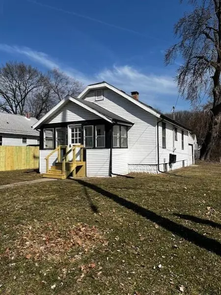 323 S Maurice Avenue, Jackson, MI 49203-5954