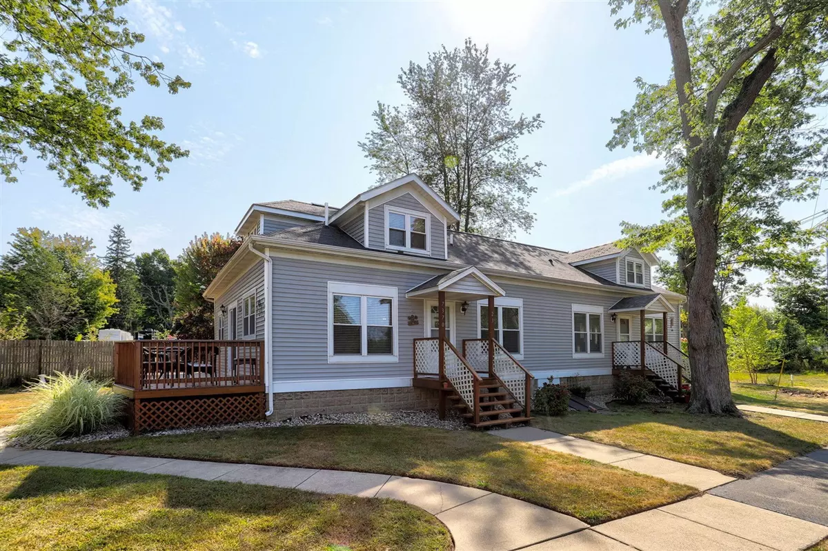 South Haven, MI 49090,7370 N North Shore Drive